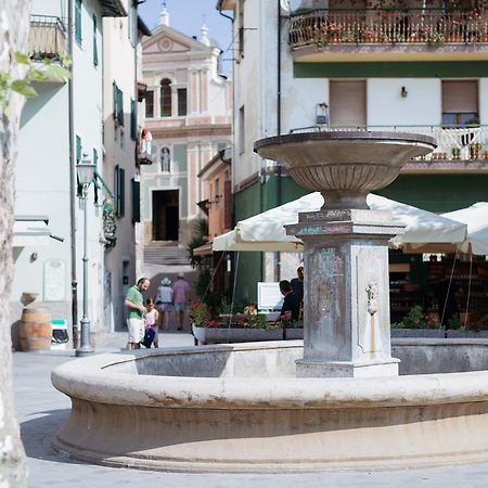 Dussaiga - Camera Delle Rose Dolceacqua Luaran gambar